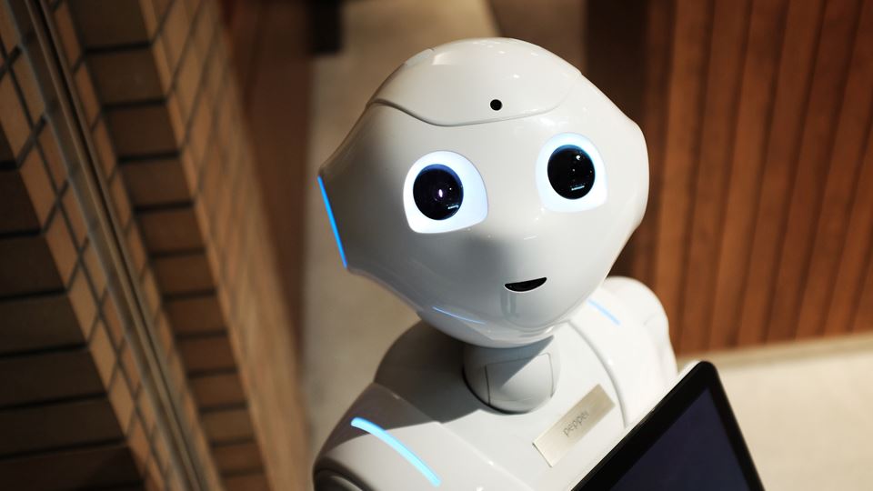 Robots nemen krappe arbeidsmarkt over