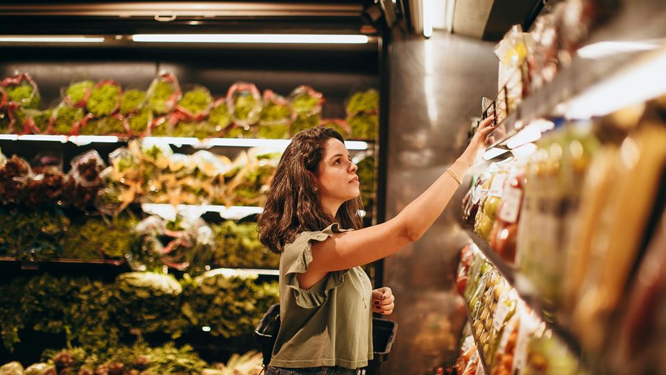 Krapte arbeidsmarkt zorgt voor extra loonstijgingen